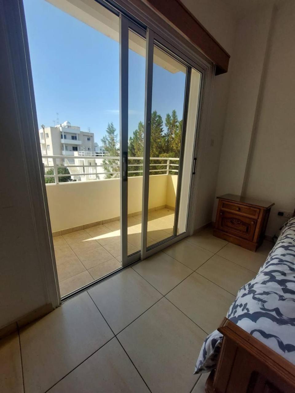 Sunny 2 Bedroom Larnaca Center Εξωτερικό φωτογραφία