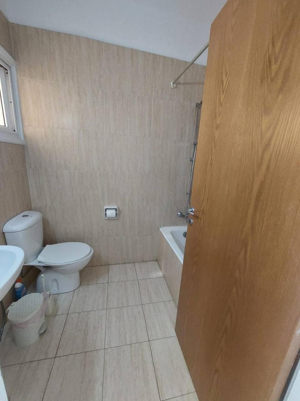 Sunny 2 Bedroom Larnaca Center Εξωτερικό φωτογραφία